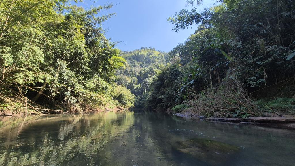 324 Kajak Nam Ha Fluss